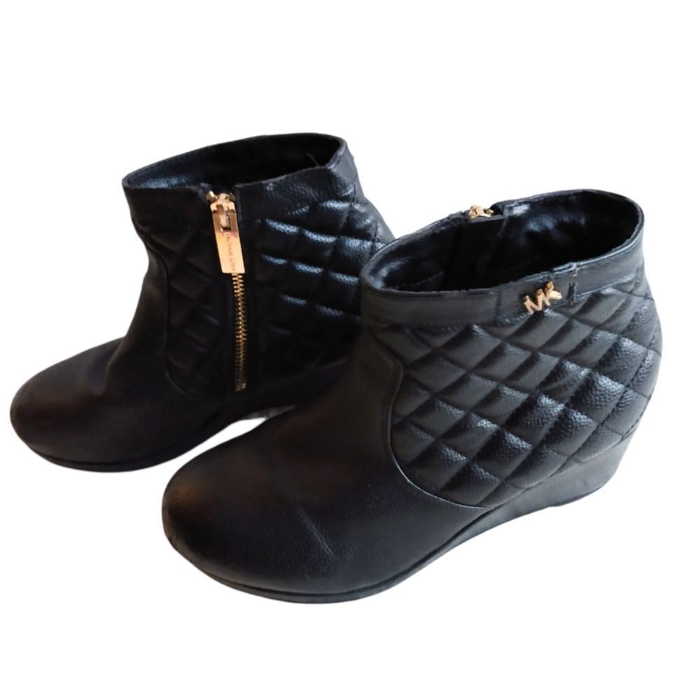 Michael Kors Cate Roy Girls Black Side Zip Boots Sides 4